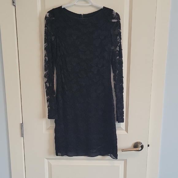 Diane Von Furstenberg Dresses & Skirts - Diane Von Furstenberg Black Floral Lace Dress